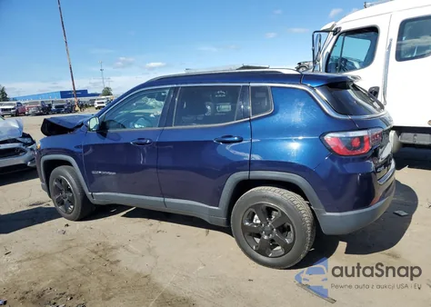 2018 Jeep Compass Latitude из США, поврежденный, VIN 3C4NJDBB8JT270557
